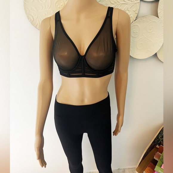 NWT Victoria’s Secret Sheer Bra 32DD - Picture 1 of 4